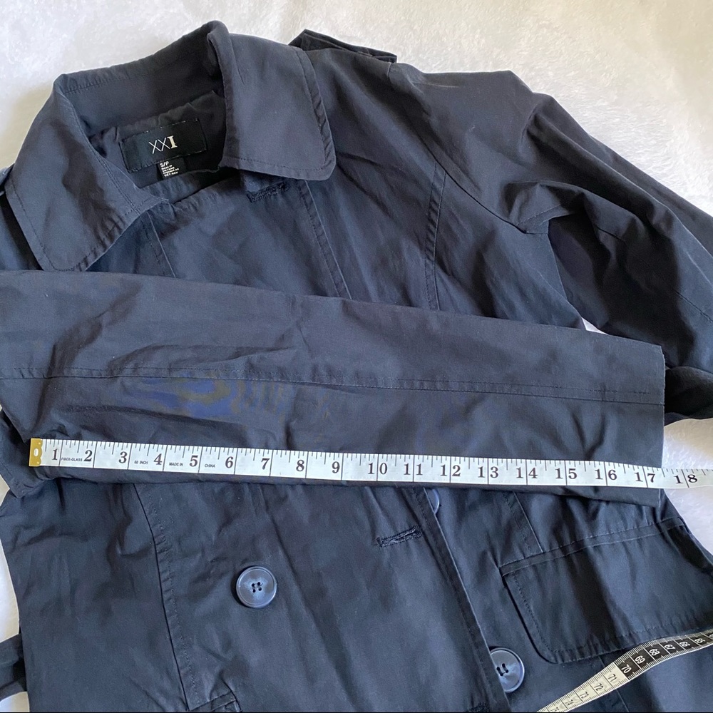 SOLD❌ Forever21 Navy Lightweight Belted Trench - Picture 10 of 10